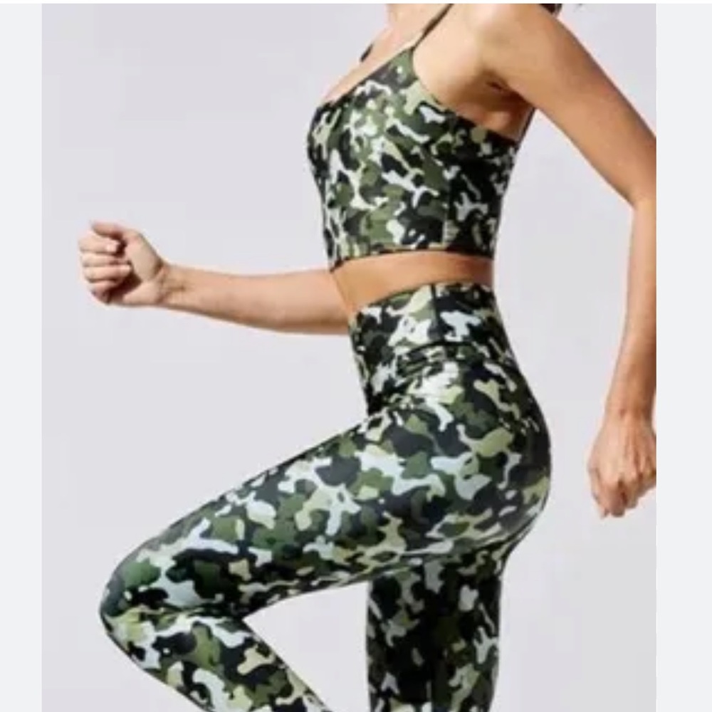 Carbon38 printed Refreshing Camo bralette, sports bra, tee size SMALL